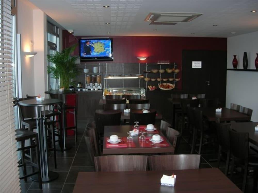 南特西部圣埃尔布兰康福特城市公寓式酒店 外观 照片